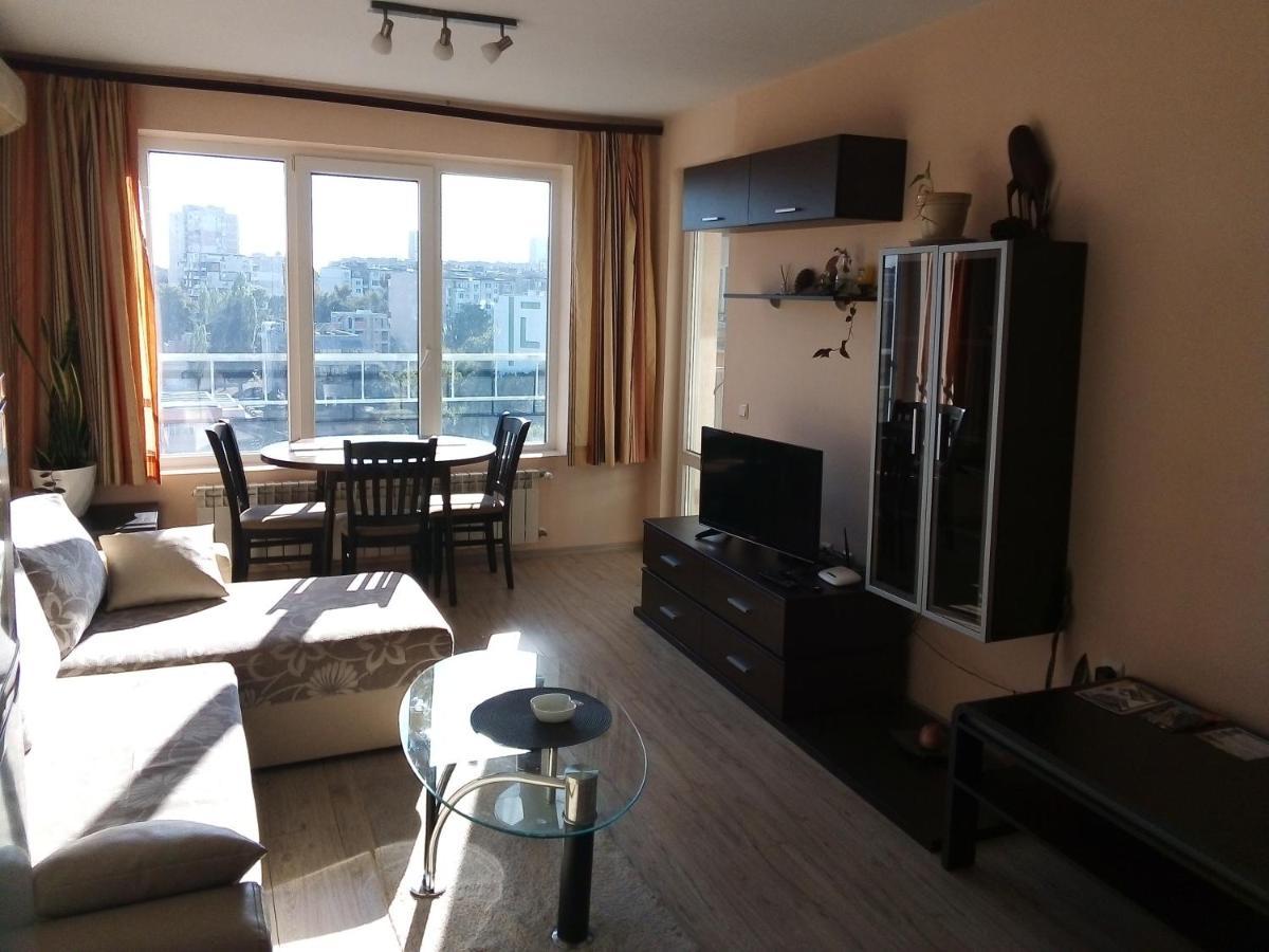 Appartamento Апартамент Зорница Burgas Esterno foto