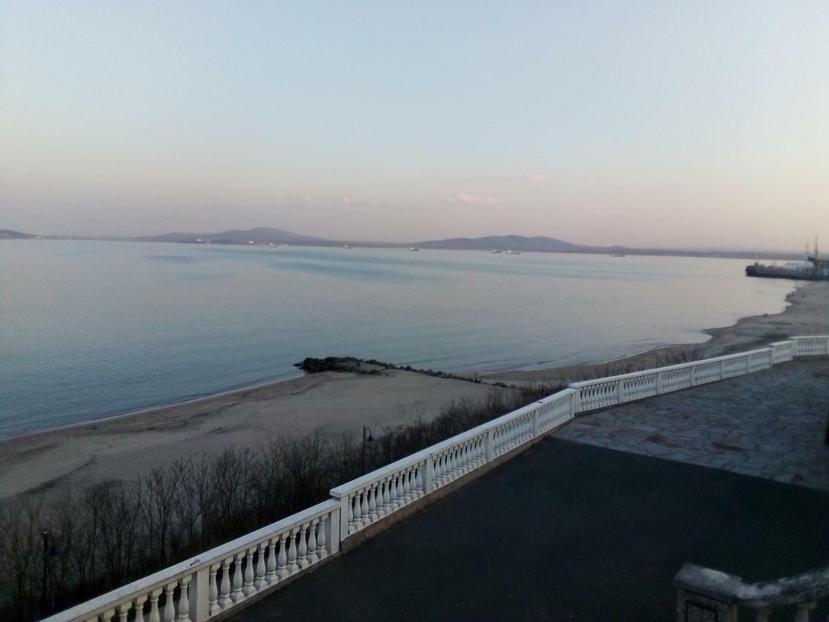 Appartamento Апартамент Зорница Burgas Esterno foto
